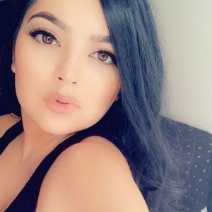 Meet your Posher, Desiree